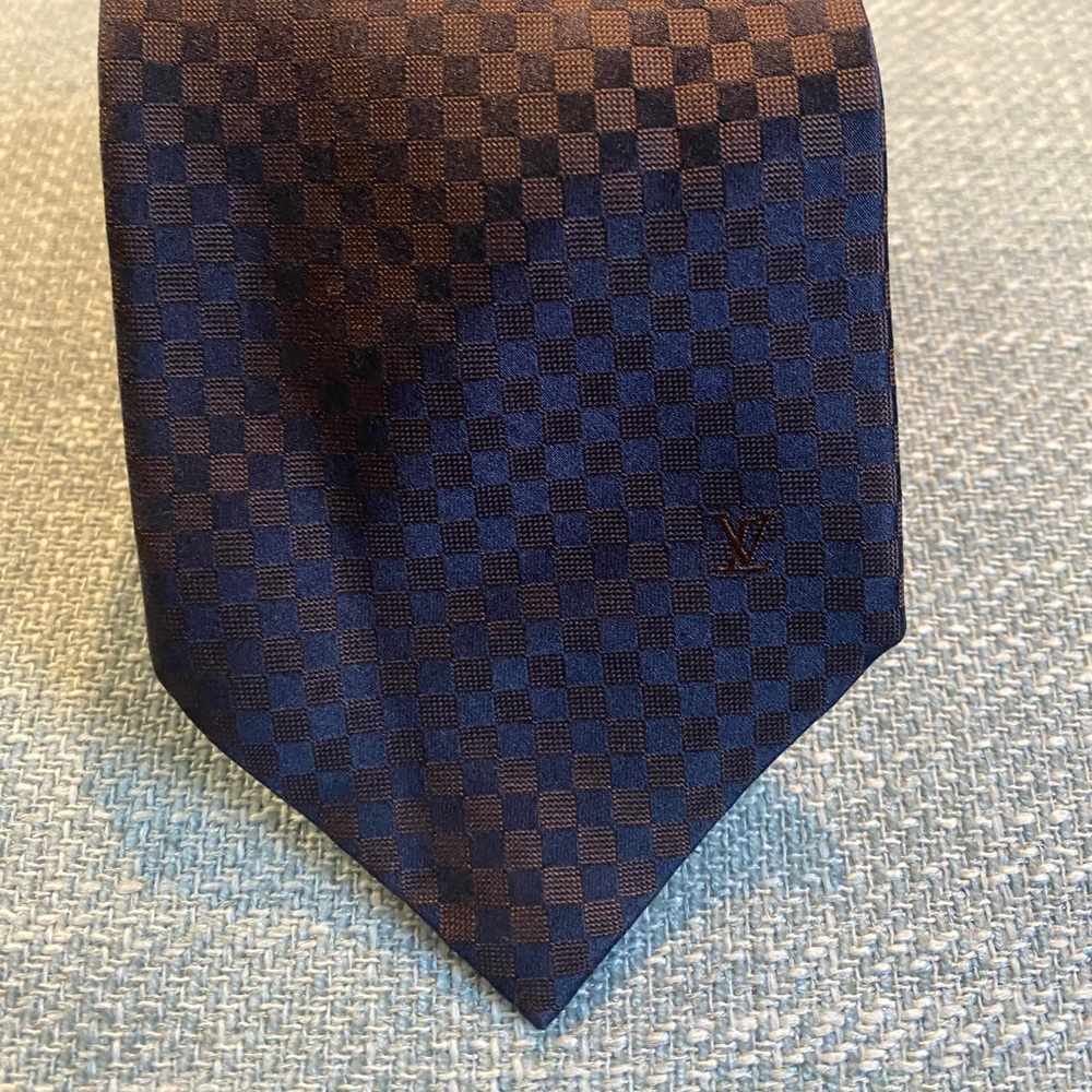 LV Men’s tie